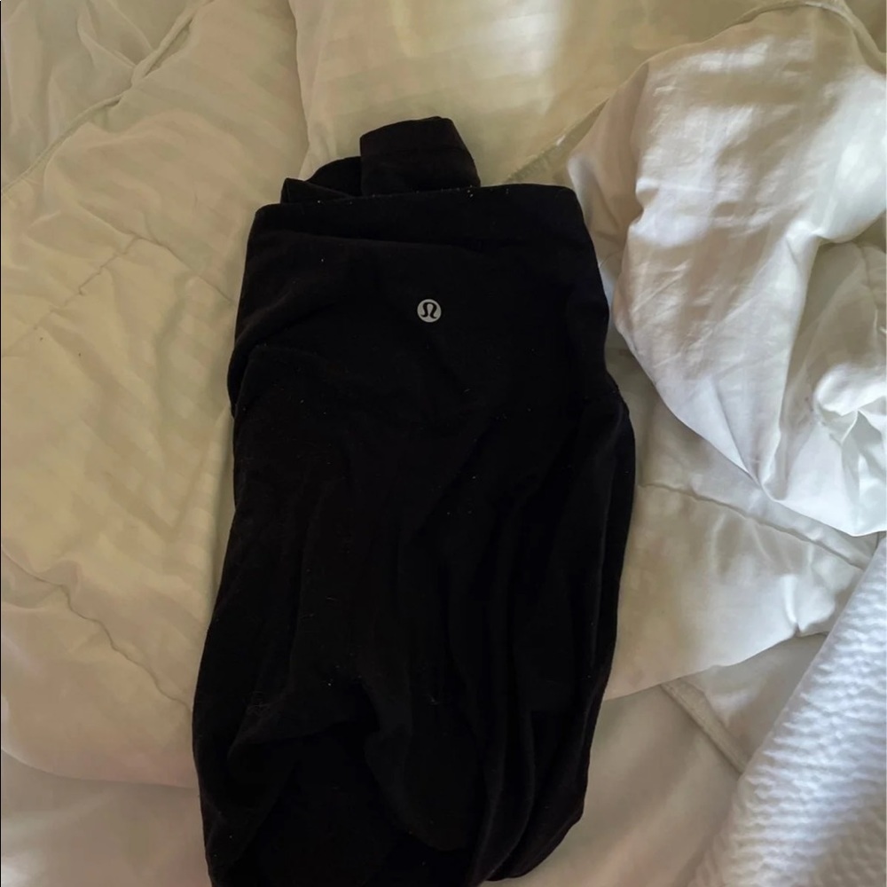 LULU leggings (aligns in black)